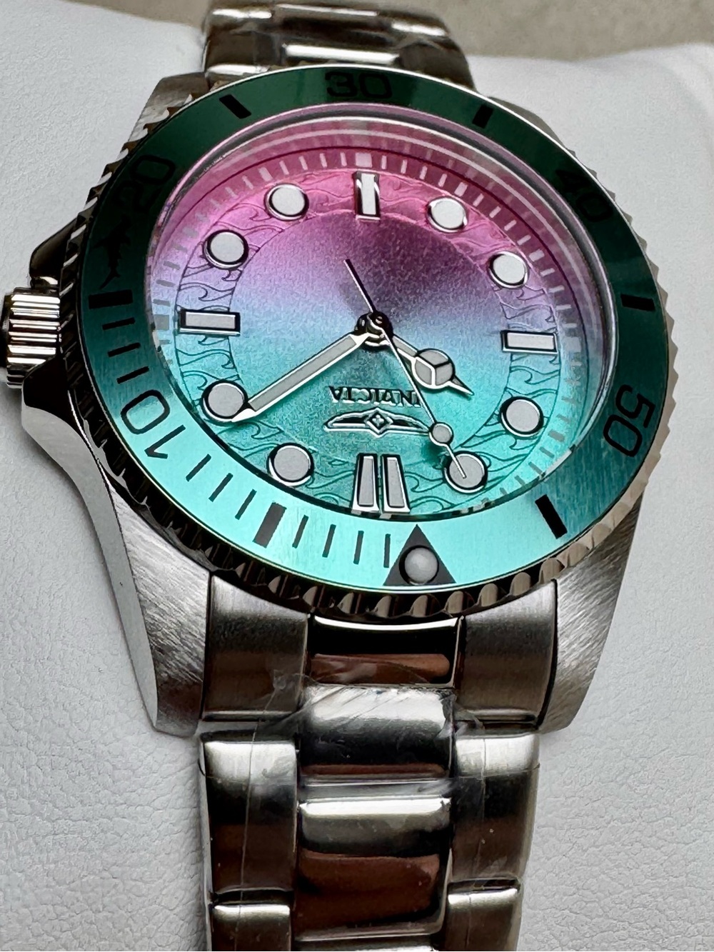 Invicta Pro Diver Teal/Pink 34mm Women's Quartz Dive Watch 50947 NWT - Picture 3 of 6